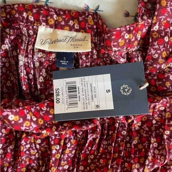 Universal Thread Smock Waist Blouse in Red Floral - Picture 2 of 3